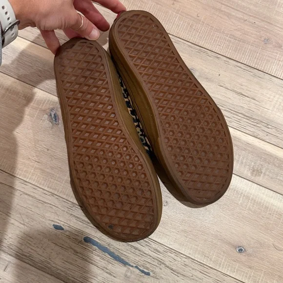 Vans Authentics Leopard Canvas Low-Top Sneakers - Tan/Black womens size 8 - Picture 4 of 6